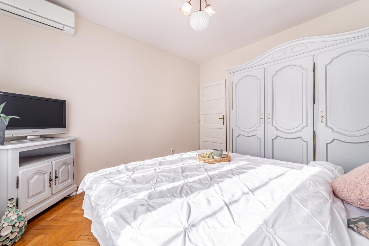 Nala Central Apartment Arad Exterior foto
